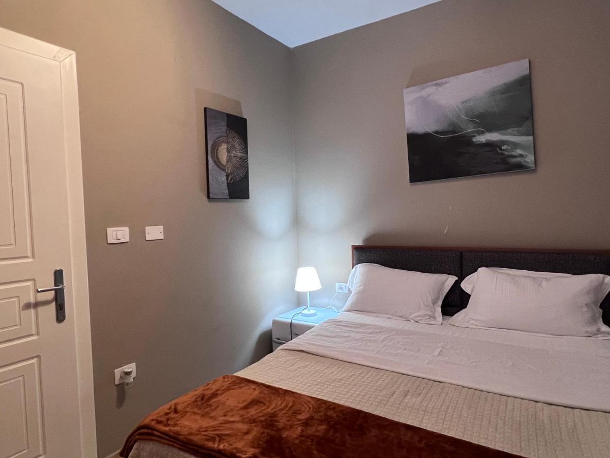 Bobi Hotel Shkodër Buitenkant foto