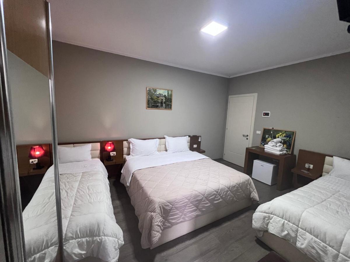 Bobi Hotel Shkodër Buitenkant foto