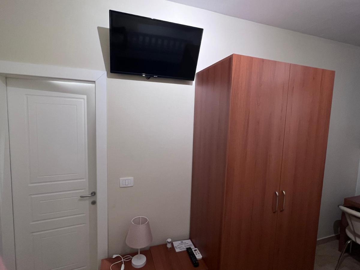 Bobi Hotel Shkodër Buitenkant foto