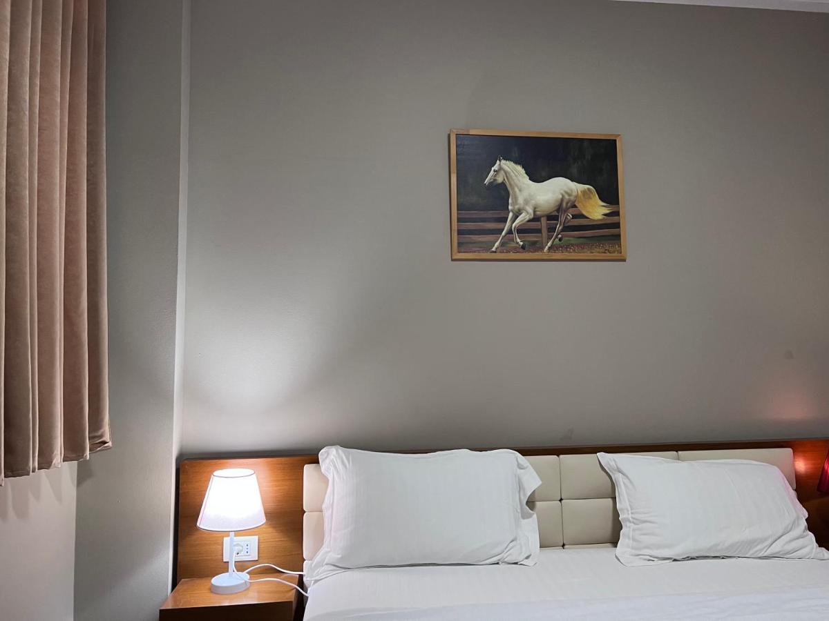Bobi Hotel Shkodër Buitenkant foto