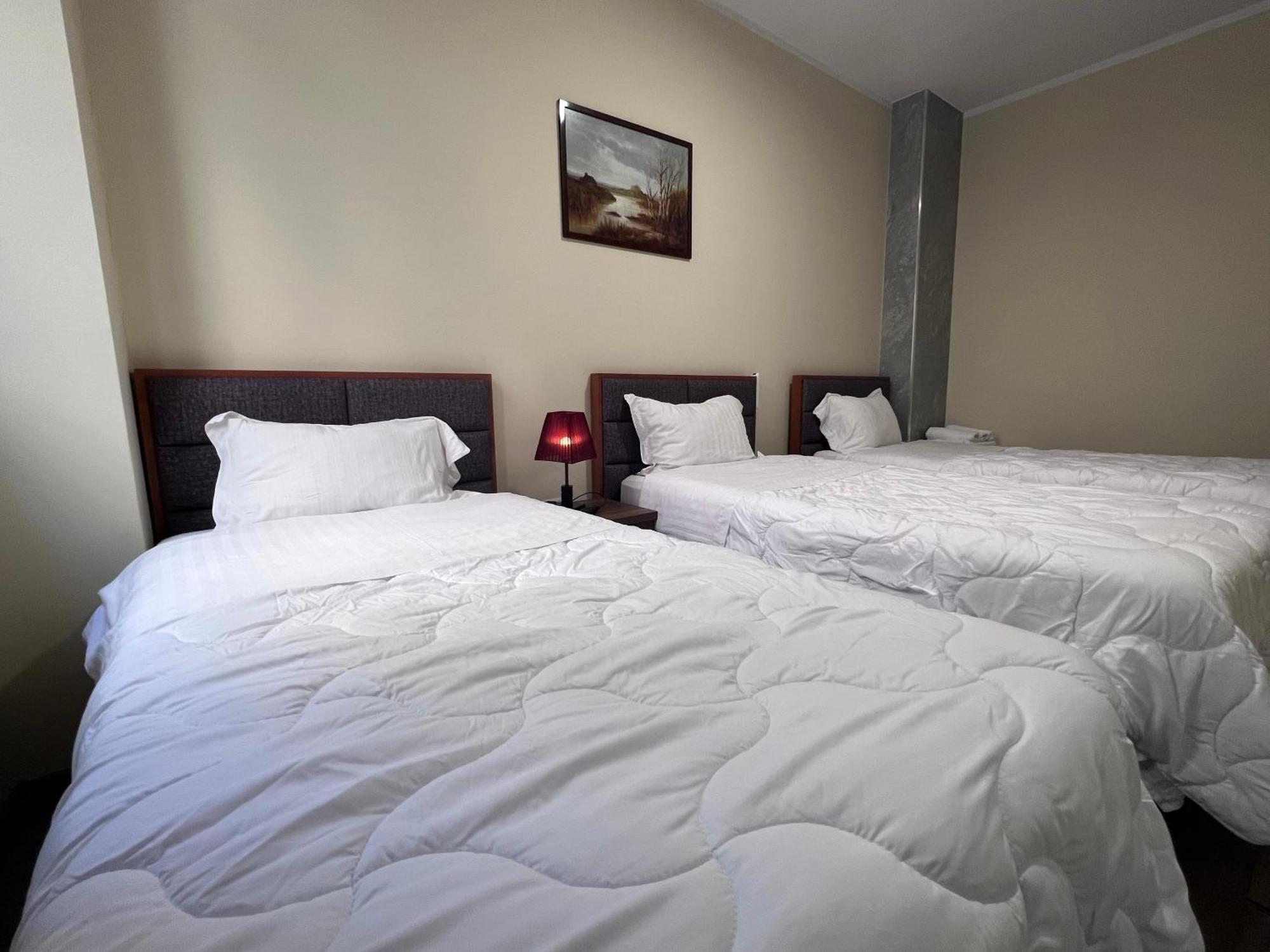 Bobi Hotel Shkodër Buitenkant foto