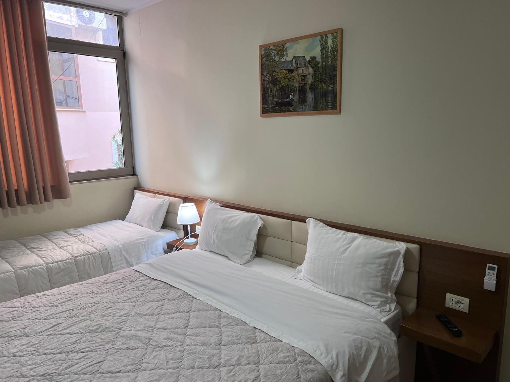 Bobi Hotel Shkodër Buitenkant foto