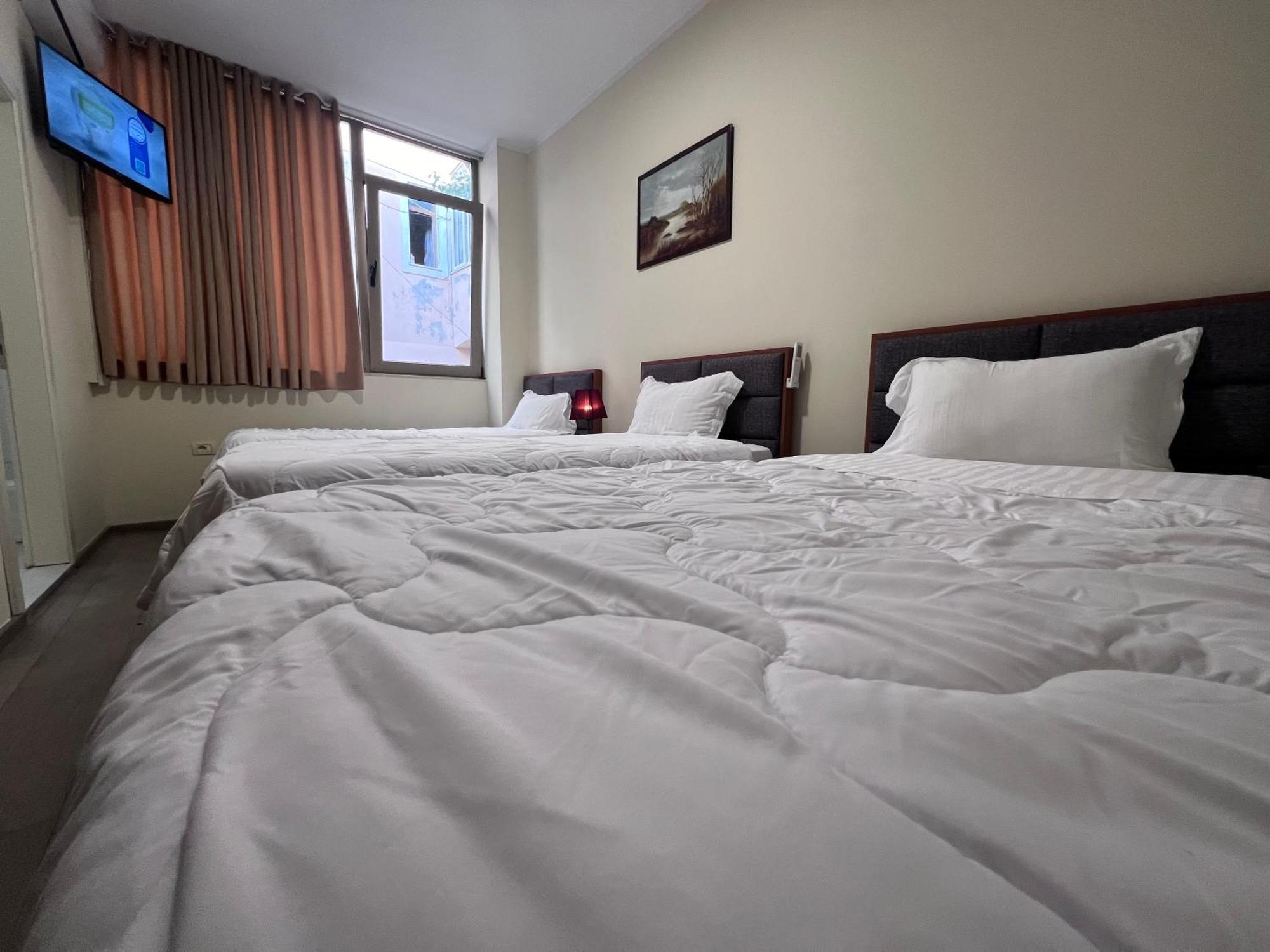 Bobi Hotel Shkodër Buitenkant foto