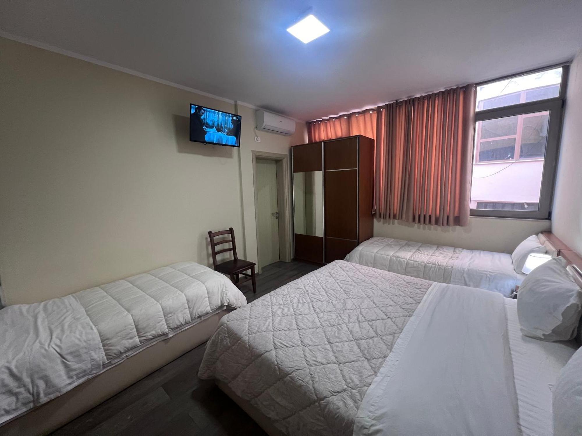 Bobi Hotel Shkodër Buitenkant foto