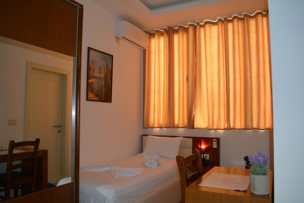 Bobi Hotel Shkodër Buitenkant foto